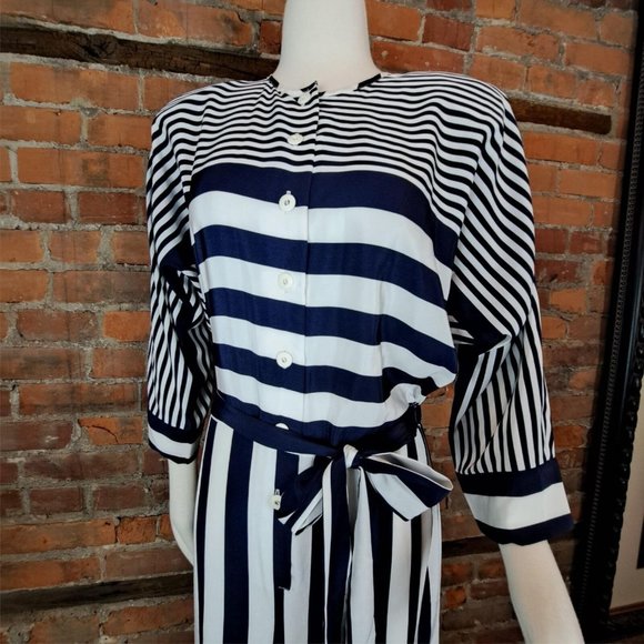 VTG Mollie Parnis Jumpsuit Navy White Stripes Belt Dolman Sleeves 1970s Size S - Picture 4 of 11
